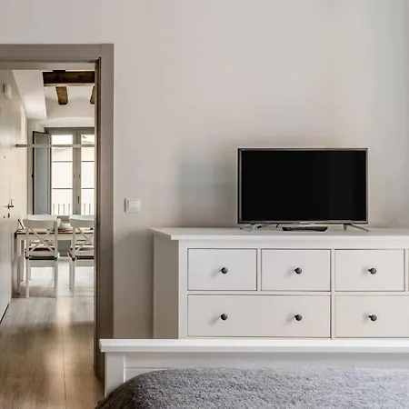 Apartment Bonaventura 4 Restored In Heart Of